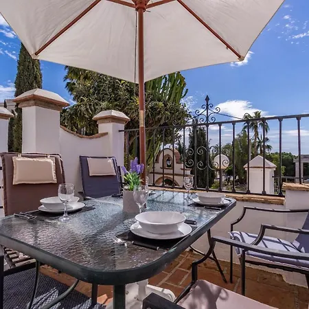 Sanders Golf - Lovely Two-bedroom With Shared Pool Apartment *