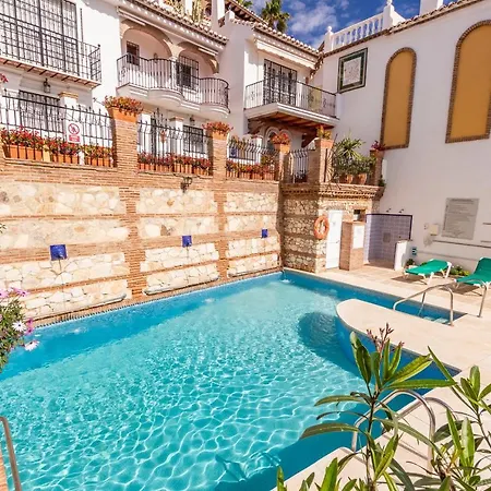 Sanders Golf - Lovely Two-bedroom With Shared Pool Apartment *